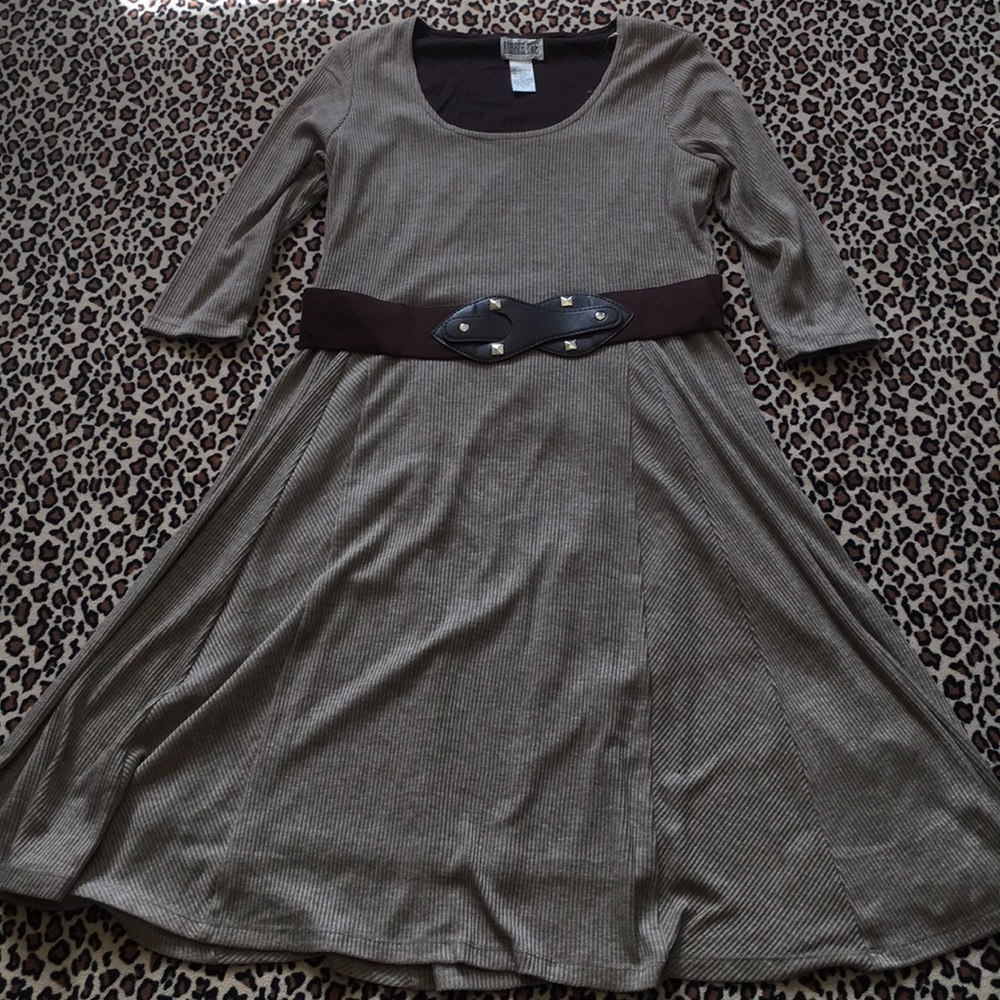 WINTER DRESS - Picture 2 of 5